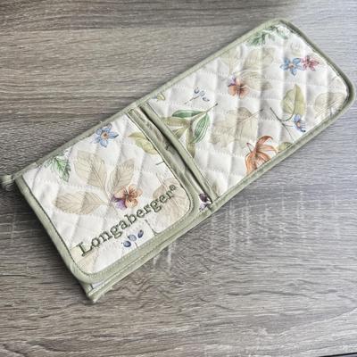 LOT 91G: Longaberger Purses & Wallets