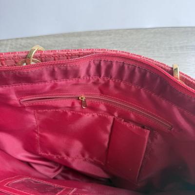LOT 91G: Longaberger Purses & Wallets