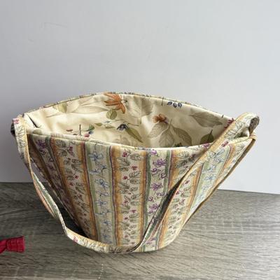 LOT 91G: Longaberger Purses & Wallets