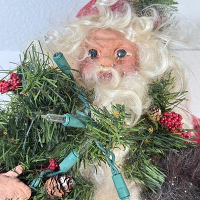 LOT 92G: Collection of Santa’s: Treasures of the Heart, Bit of Christmas & More