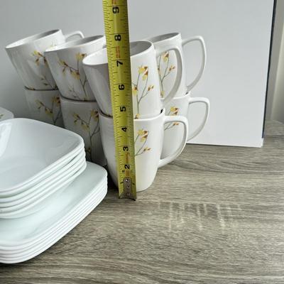 LOT 94G: Corelle Vitrelle Dishes & Coordinates Porcelain Mugs