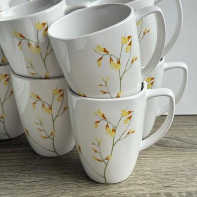 LOT 94G: Corelle Vitrelle Dishes & Coordinates Porcelain Mugs