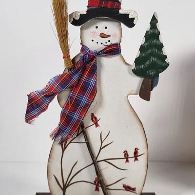 LOT 100G: Multiple Christmas Holiday Decorations and Containers