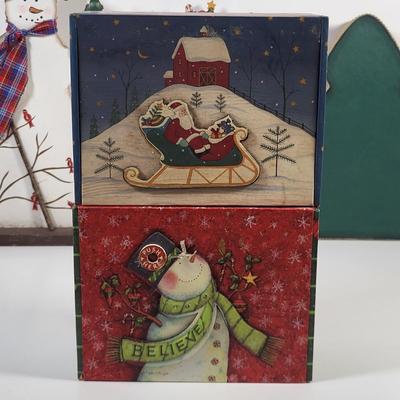 LOT 100G: Multiple Christmas Holiday Decorations and Containers