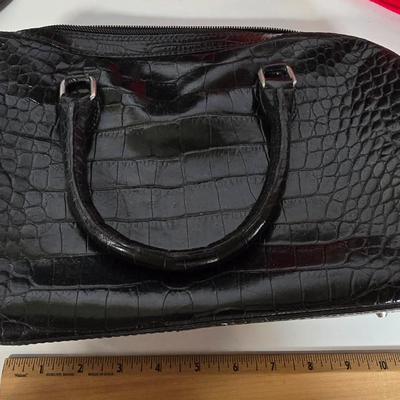 LOT 102G: Collection of Vintage Purses