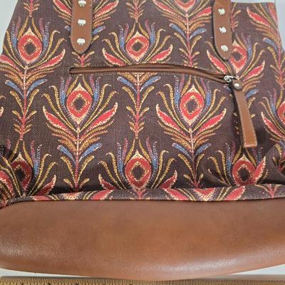 LOT 106G: Vera Bradley and Relic Tote Bags with 2 other Totes