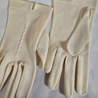 LOT 109G: Collection of Nylon and Calfskin Vintage Gloves