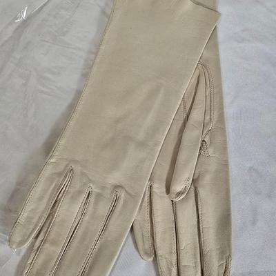 LOT 109G: Collection of Nylon and Calfskin Vintage Gloves