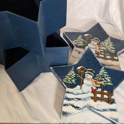 LOT 111G: Large Collection of Nesting Gift Boxes