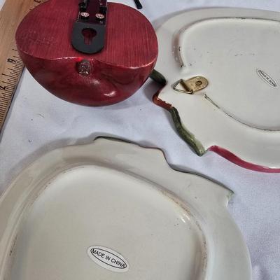 LOT 112G: Deviled Egg Platter, Stainless Steel Mixing bowl, Cast Iron Trivet and Apple Decor