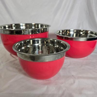 LOT 112G: Deviled Egg Platter, Stainless Steel Mixing bowl, Cast Iron Trivet and Apple Decor