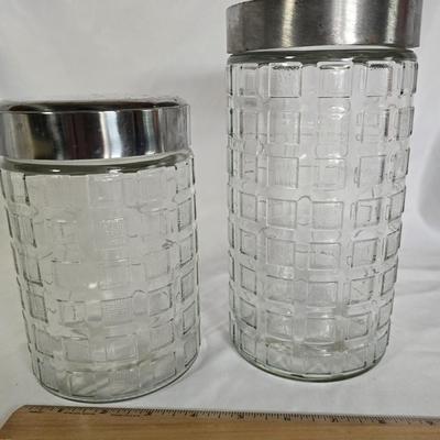 LOT 113G: Uranium Glass Measuring Cups, Gold Rimmed Ceramic Mixing Bowls, and 2 Glass Canisters