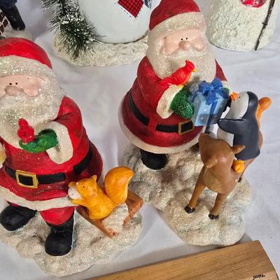 LOT 114G: Paper Mache and Resin Santa and Snowmen Decor