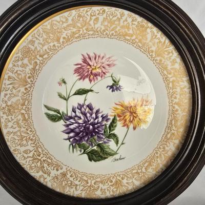 LOT 115G: Italian Ceramic Bowl, Porcelain Swans, and Collector Plates