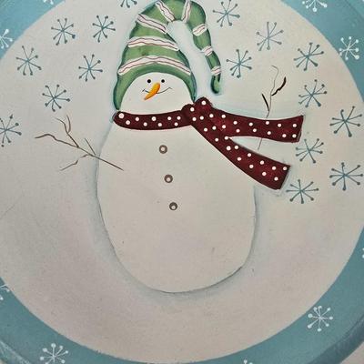 LOT 118G: Yankee Candle Accessories, Starbucks Mug, Hallmark Cookie Jar, and Gingerbread Men