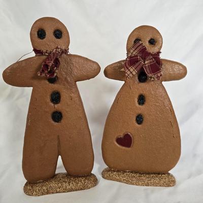 LOT 118G: Yankee Candle Accessories, Starbucks Mug, Hallmark Cookie Jar, and Gingerbread Men