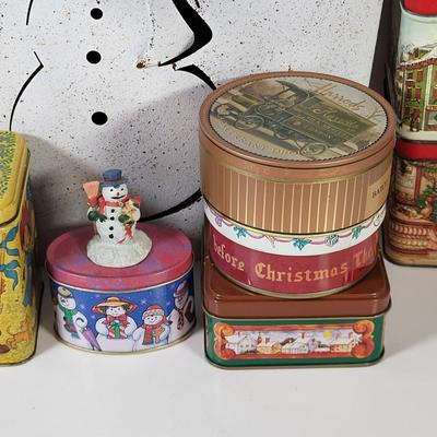 LOT 123G: Variety of Vintage Christmas Holiday Decorations Including Themed Tins, Norman Rockwell Plate and More