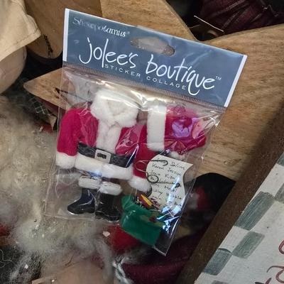 LOT 124G: Large Tote of Angel and Christmas Decor