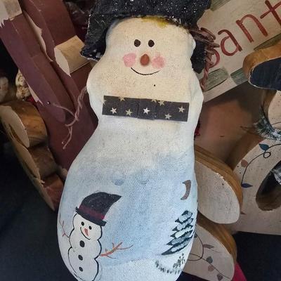 LOT 124G: Large Tote of Angel and Christmas Decor