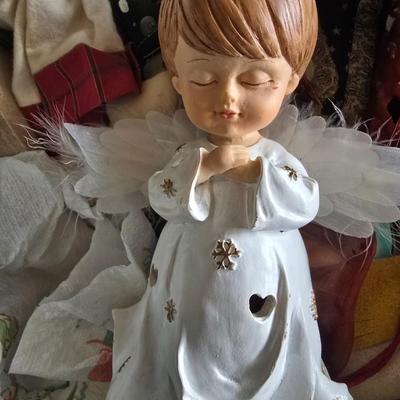 LOT 125G: Large Tote of Angel and Snowman Decor