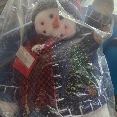 LOT 129G: Large Tote of Snowman Decor