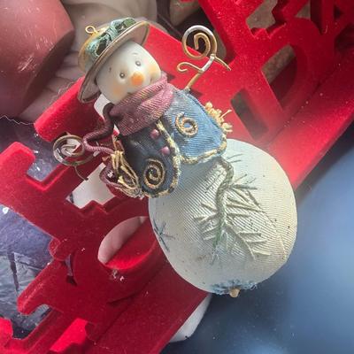 LOT 129G: Large Tote of Snowman Decor