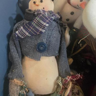 LOT 131G: Large Tote of Snowman Decor