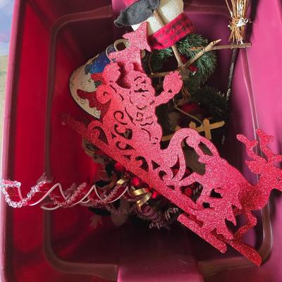 LOT 133G: Large Tote of Snowman Decor