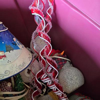 LOT 133G: Large Tote of Snowman Decor