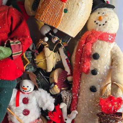 LOT 134G: Large Tote of Snowman Decor