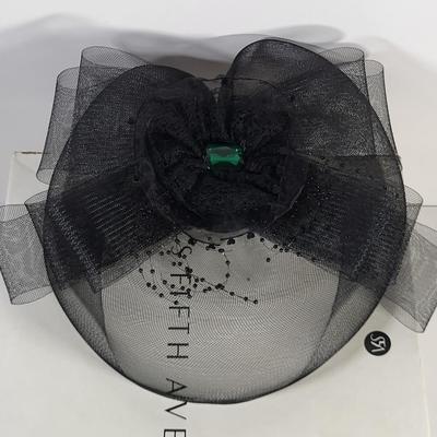 LOT 137G: Three Vintage Women's Hats and Matching Gloves Including Orignal Saks Fifth Avenue