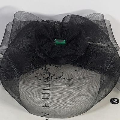 LOT 137G: Three Vintage Women's Hats and Matching Gloves Including Orignal Saks Fifth Avenue