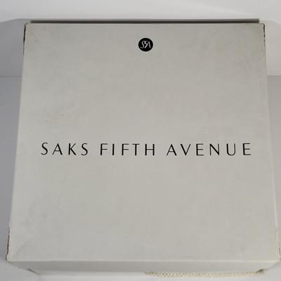 LOT 137G: Three Vintage Women's Hats and Matching Gloves Including Orignal Saks Fifth Avenue