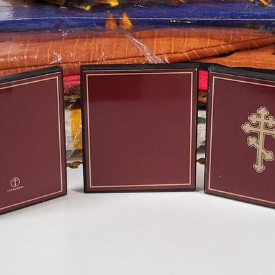 LOT 138G: Vintage Collection of European Holiday Items From Russia, India and More