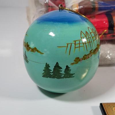 LOT 138G: Vintage Collection of European Holiday Items From Russia, India and More