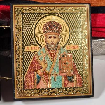 LOT 138G: Vintage Collection of European Holiday Items From Russia, India and More
