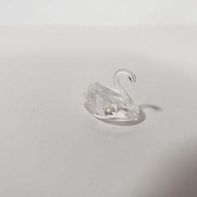 LOT 150D: Swarovski Swan, Orrefors, John Perry Pelican, Art Glass Animals, Dolphin Snowglobe & More