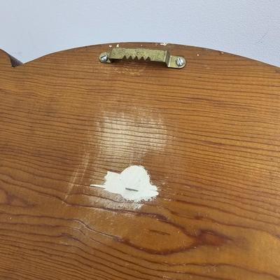 Doorknob Plaque & Carved Wooden Table (GB-JS)