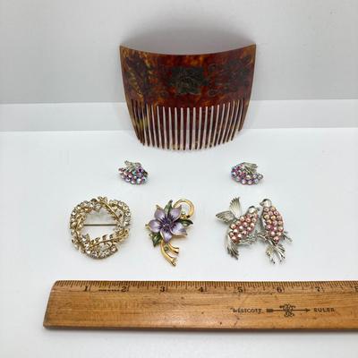 LOT 79: Vintage Jewelry and More - Coro Brooches, Love Birds Set and Tortoise Shell with Overlay Hair Comb