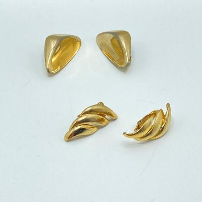 LOT 80: Vintage Clip-on / Screw Back Earring Collection - Crown Trifari, Coro and More