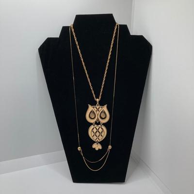 LOT 81: Vintage Gold Tone Jewelry Collection - Talisman Guild 1976 Pyramid Pendant Necklace, Articulated Owl Necklace,
