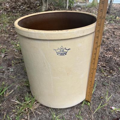 LOT 84: Vintage Robinson Ransbottom 10 Gallon Blue Crown Stoneware Crock USA