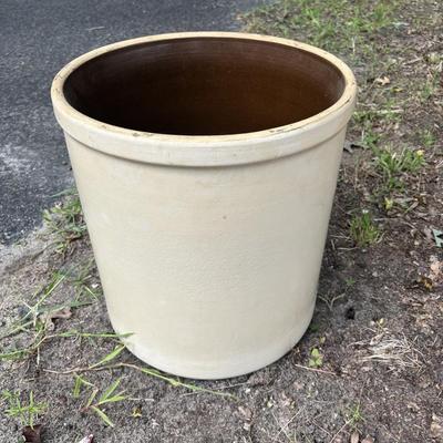 LOT 84: Vintage Robinson Ransbottom 10 Gallon Blue Crown Stoneware Crock USA