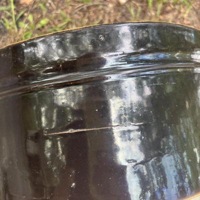 LOT 85: Vintage Two-Tone Robinson Ransbottom 6 Gallon Blue Crown Stoneware Crock USA