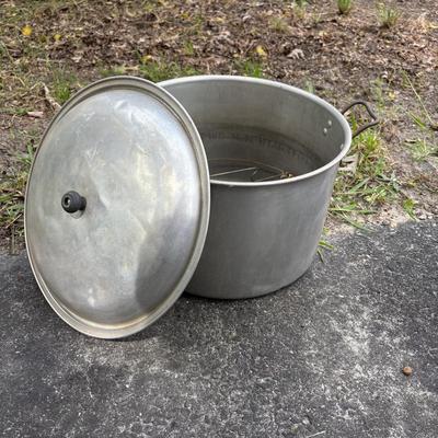 LOT 90: All American Pressure Cooker & Canning Pots