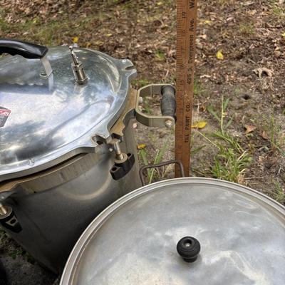 LOT 90: All American Pressure Cooker & Canning Pots