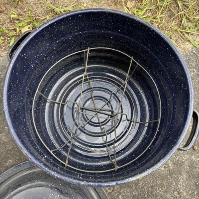 LOT 90: All American Pressure Cooker & Canning Pots