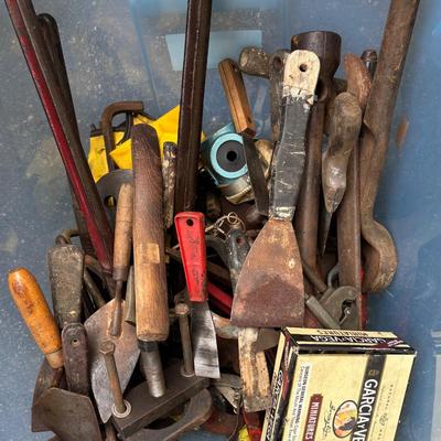 LOT 91: Good Old Tools