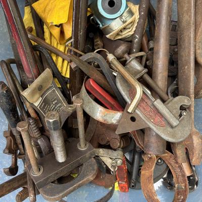 LOT 91: Good Old Tools