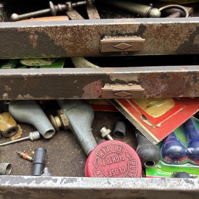 LOT 91: Good Old Tools